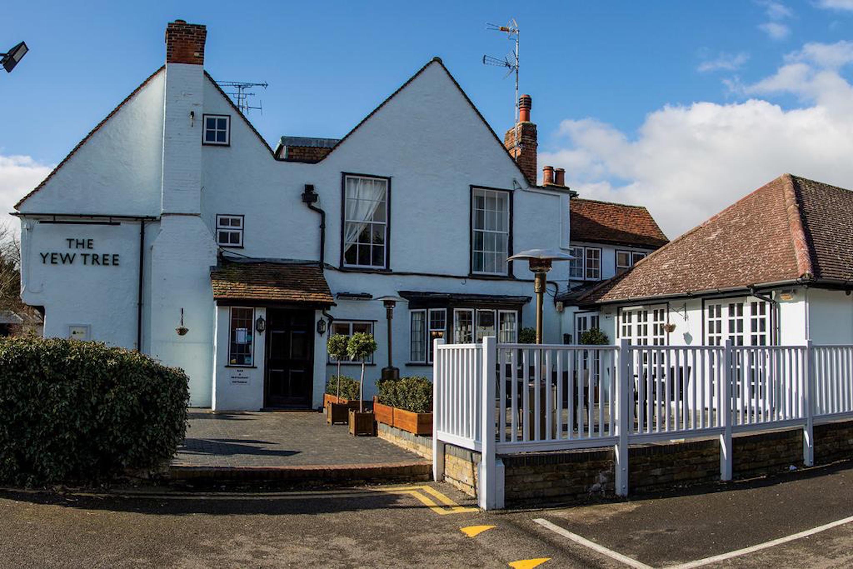 Stay And Relax At The Yew Tree Manuden Extérieur photo