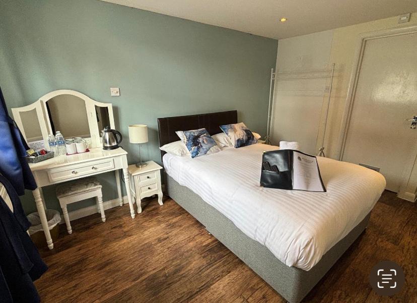 Stay And Relax At The Yew Tree Manuden Extérieur photo
