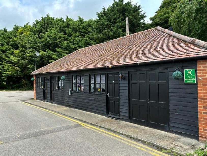 Stay And Relax At The Yew Tree Manuden Extérieur photo