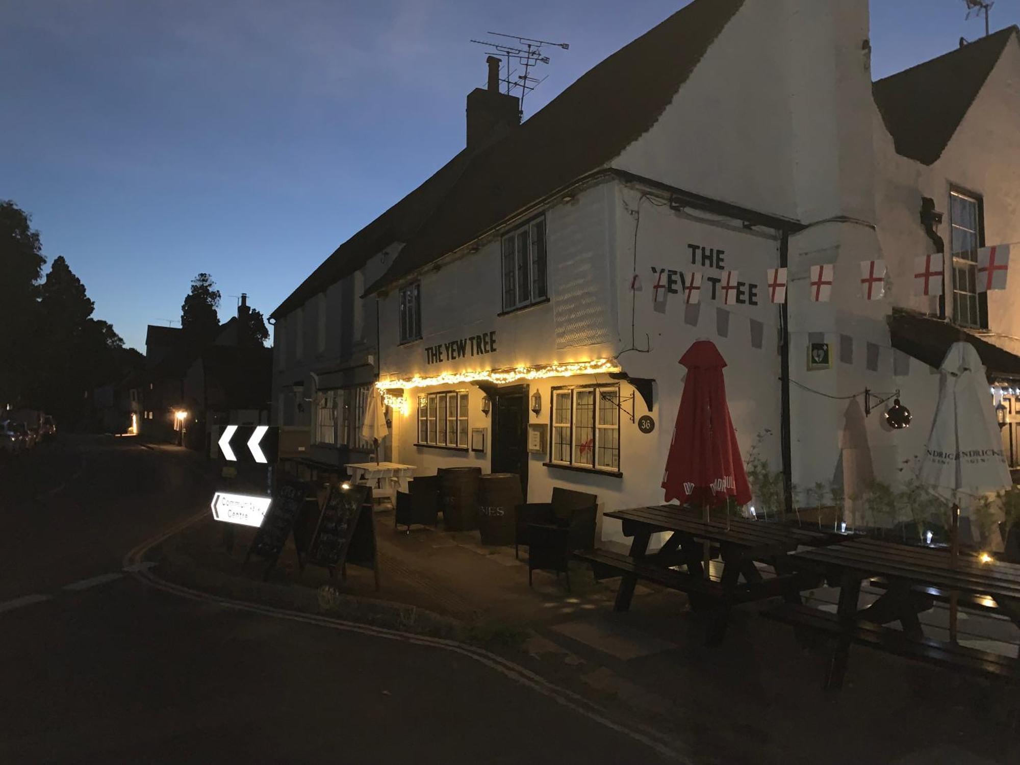 Stay And Relax At The Yew Tree Manuden Extérieur photo